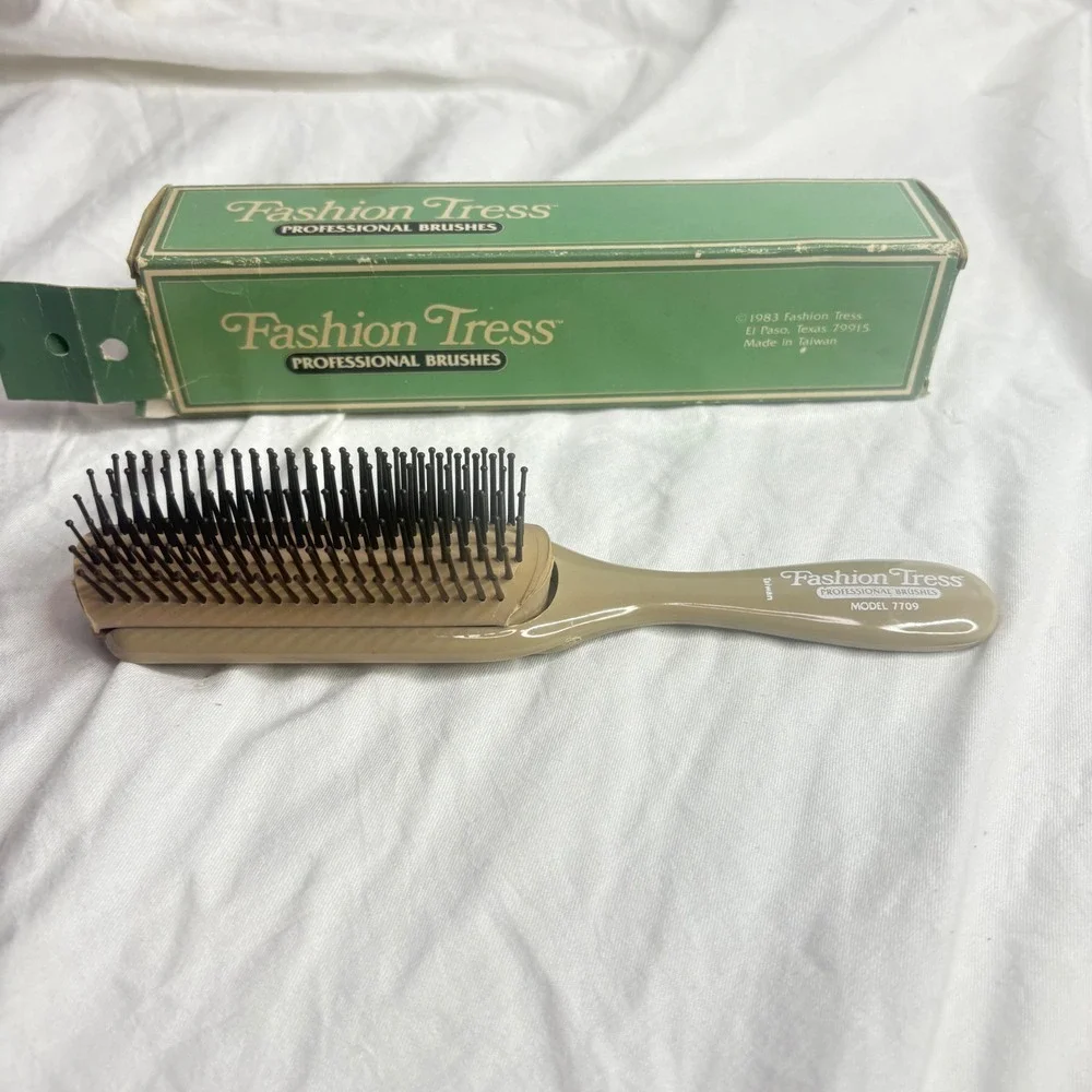 Vintage Fashion Tress Professional Hair Brush Model 7709 with Original Box